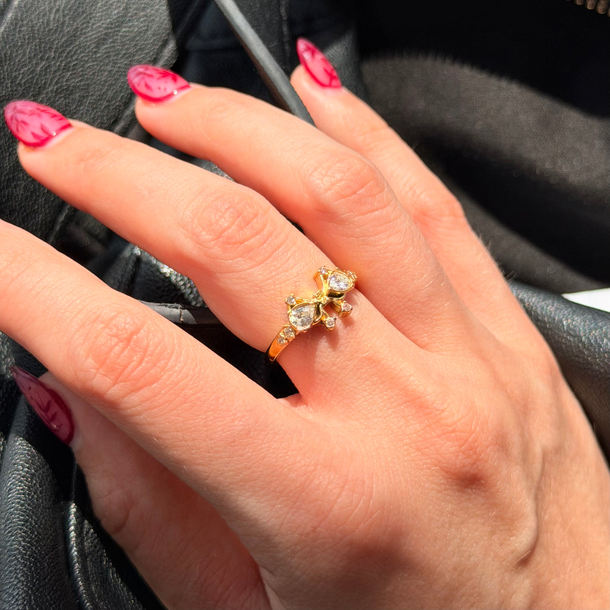 Anillo Bow Belle
